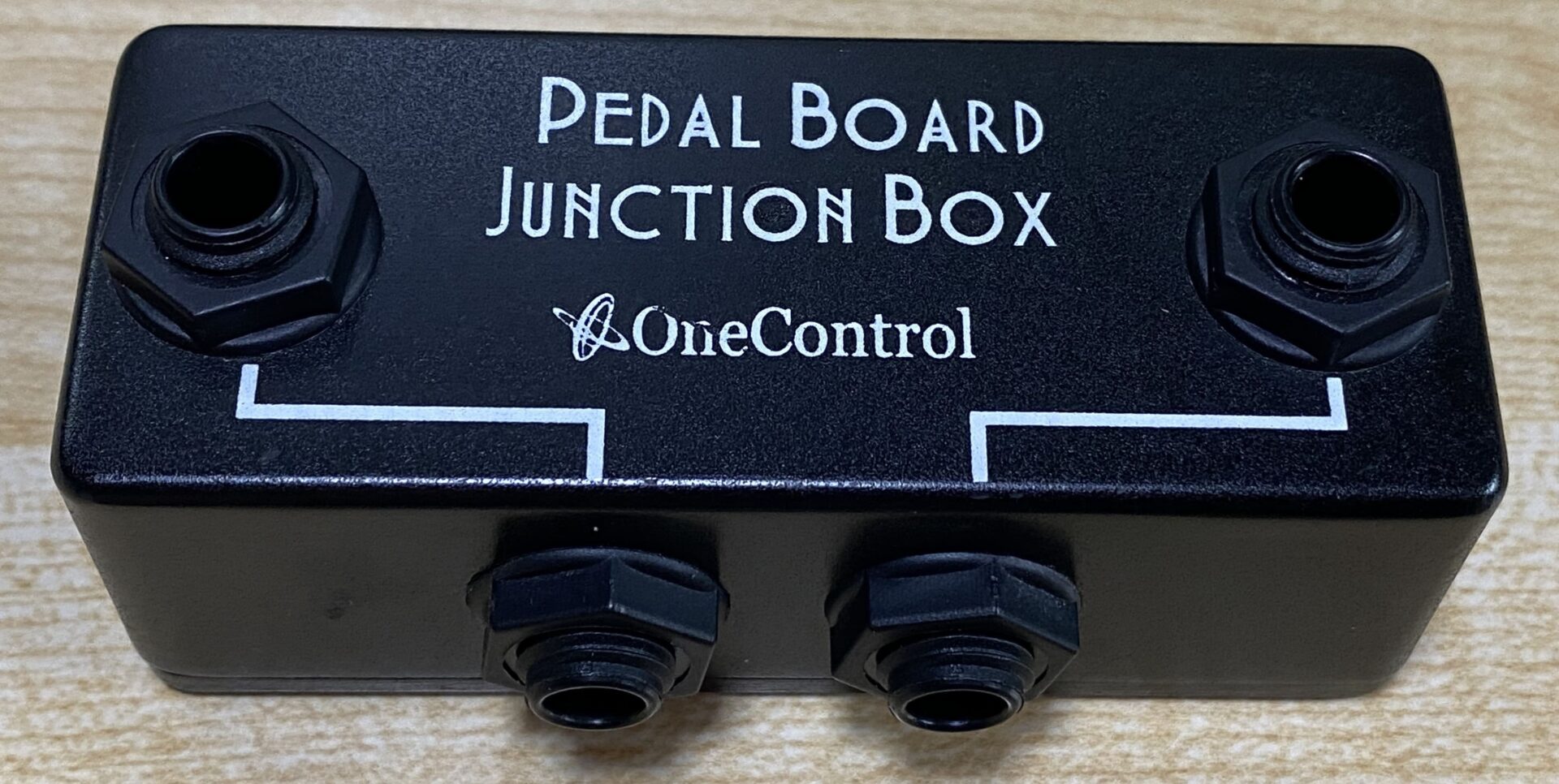エフェクターレビュー【One Control】Minimal Series Pedal Board Junction Box K・Iの
